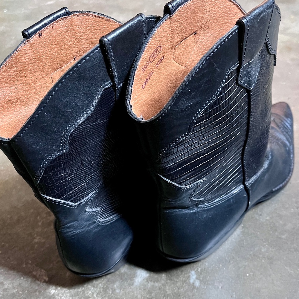 Vintage Black Sabree Cowboy Boots, Size 8 - Picture 14 of 16